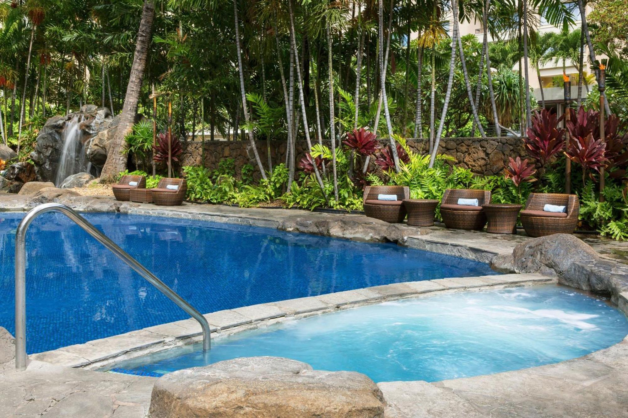 Courtyard By Marriott Waikiki Hotel 4*